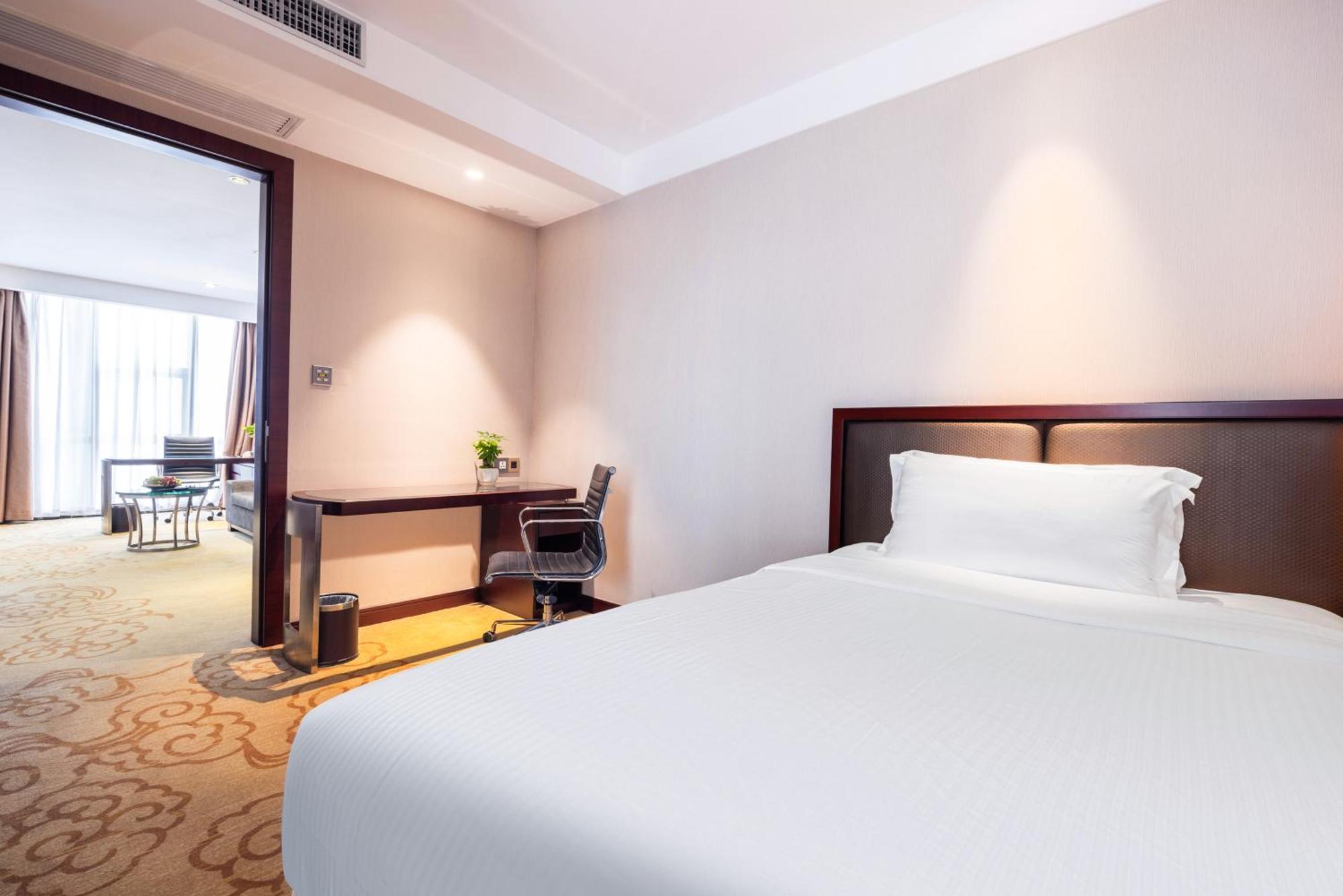 Shenzhen Avant-Garde Hotel Екстериор снимка